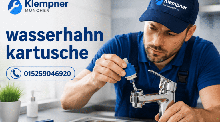 Fachmann bei der Reparatur eines Wasserhahns in moderner Küche