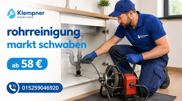Professioneller Techniker bei der Rohrreinigung mit Spezialgerät
